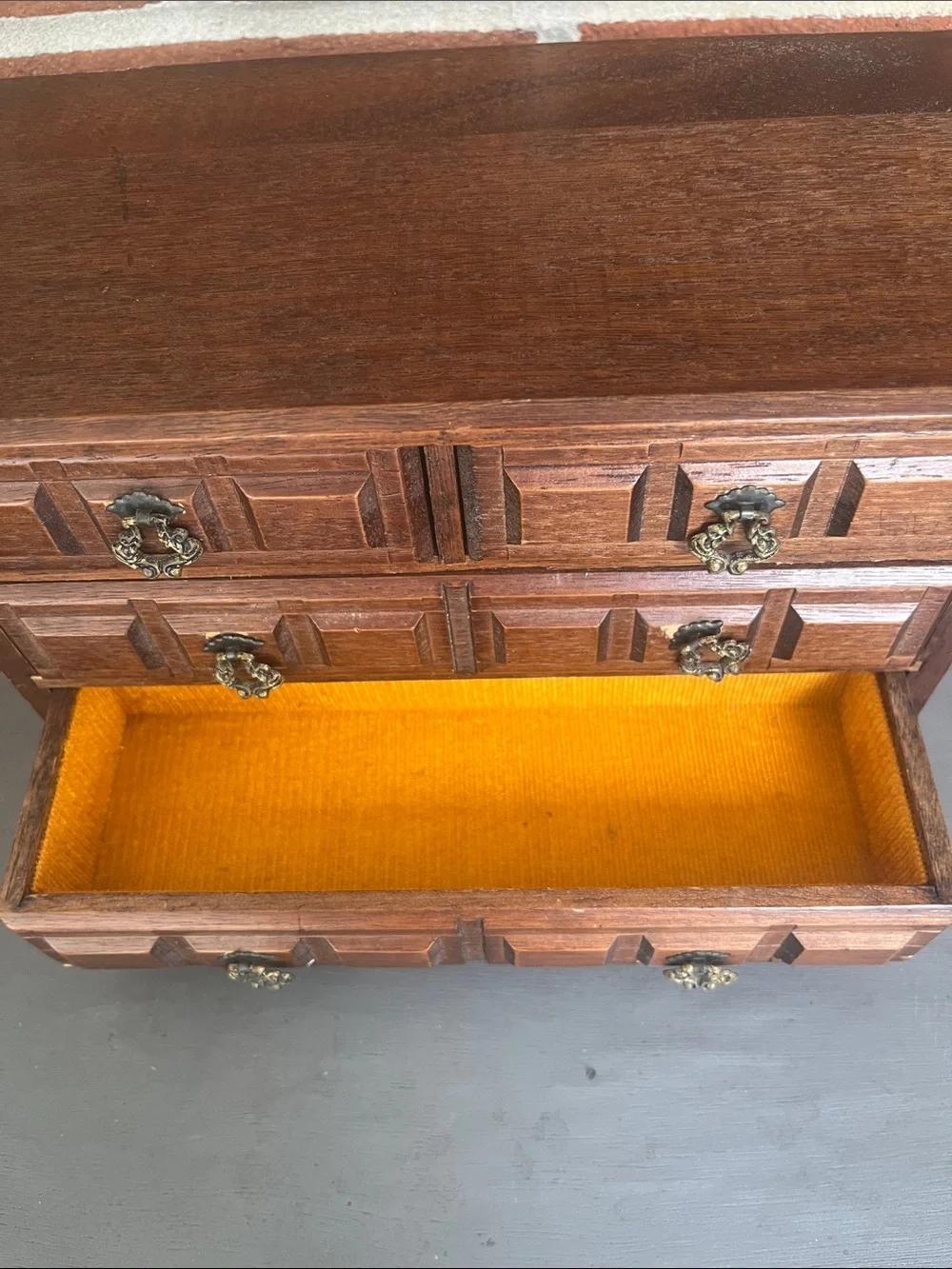 Vintage Wooden Jewelry Box with Music 4 Lined Drawers Table Top Chest Style